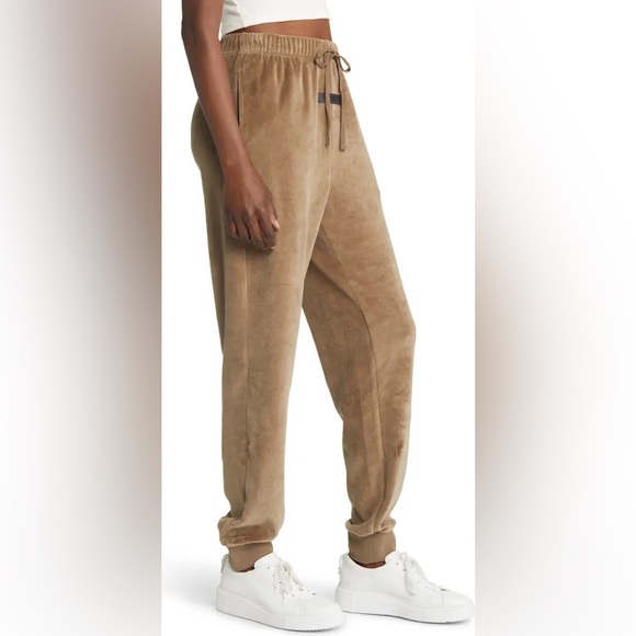 Fear of God Cotton Blend Velour Sweatpants Wood 🤍 - Picture 2 of 6